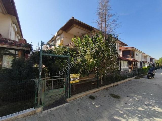 Şarköy içerisinde satılık Villa