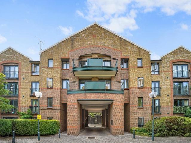 Apartment for rent in Whitechapel, Greater London