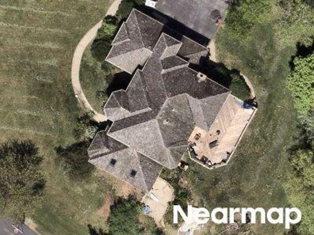 House for sale in Mchenry, Illinois
