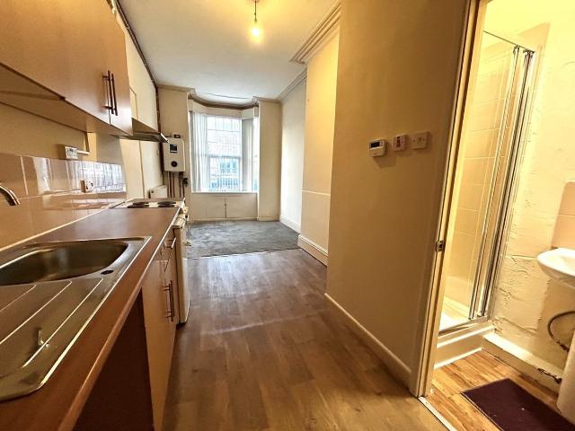 Studio for rent in The Cronehills, West Bromwich