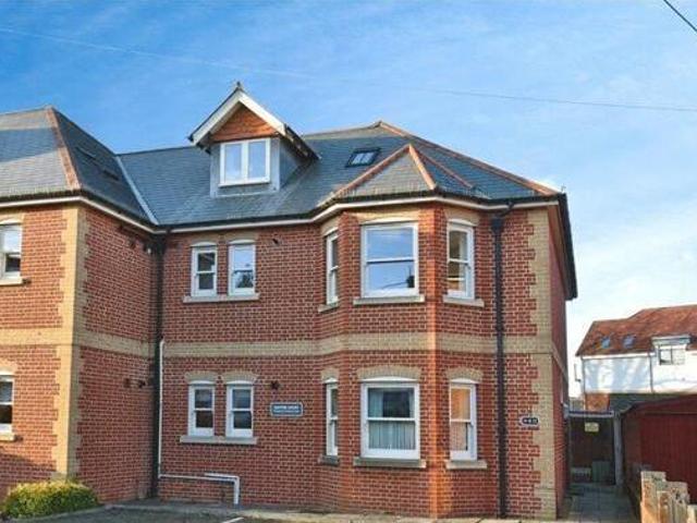 House for sale in Barton Stacey, Hampshire