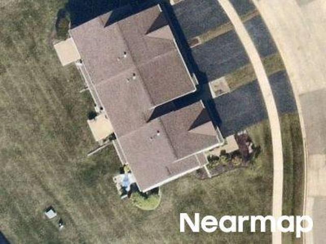 House for sale in Mchenry, Illinois