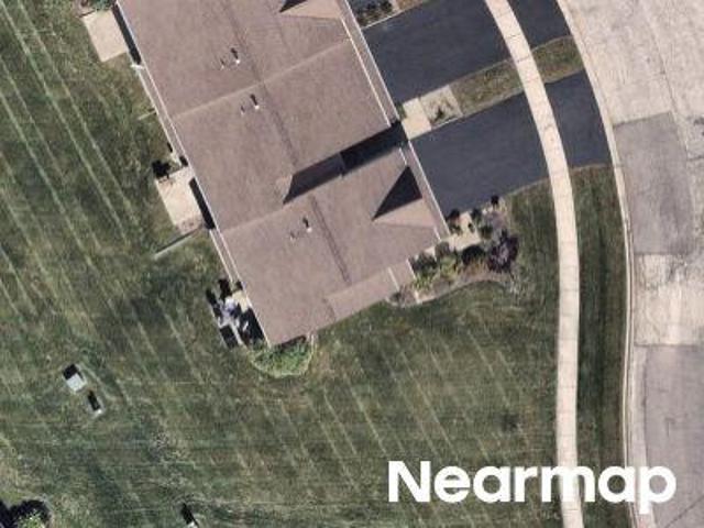 House for sale in Woodstock, McHenry County