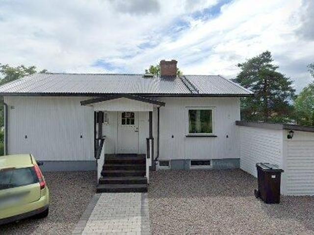 Hus hyra i Gärdet, Charlottenberg