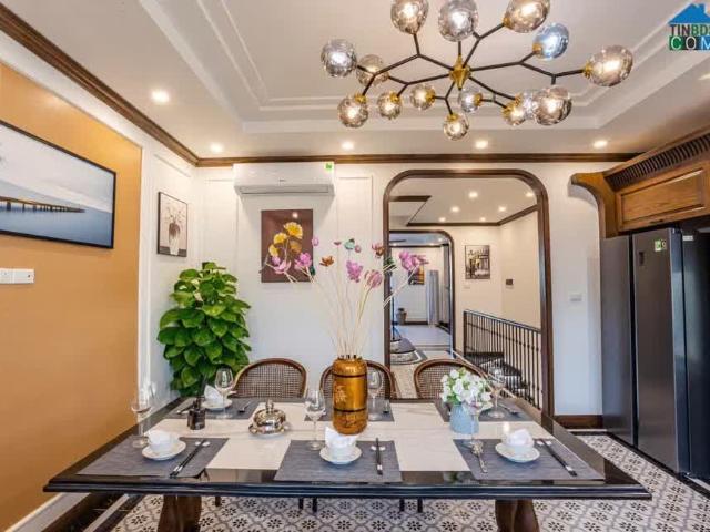 Nhà mặt phố bán