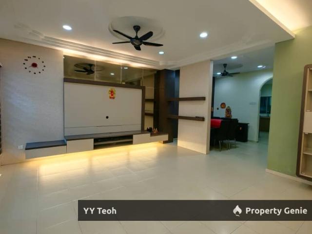 Terraced House for sale in Malaka