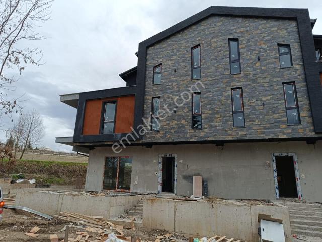 Düzce Merkez içerisinde satılık Villa