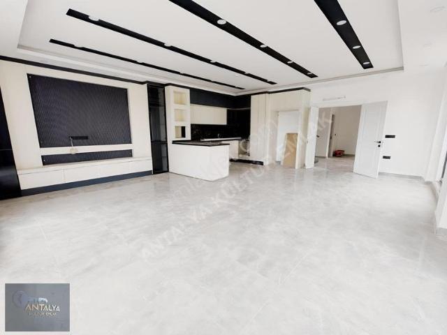 Tomalar, Döşemealtı içerisinde satılık Villa