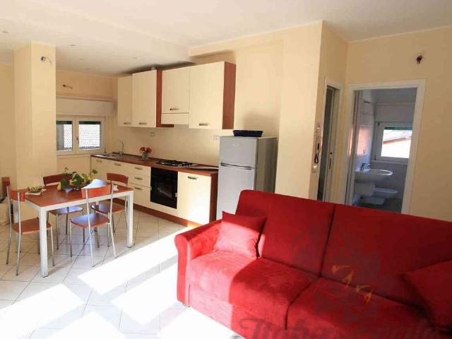 Appartamento in affitto a Varenna, Lombardia