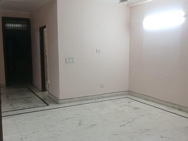 Property for rent in Deri