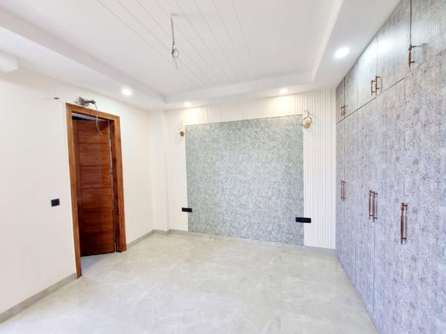 Property for rent in Deri