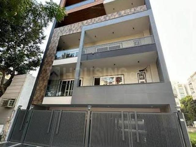 Flat for sale in West Delhi, Deri