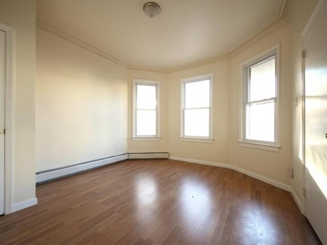 House for sale in Hudson, New Jersey