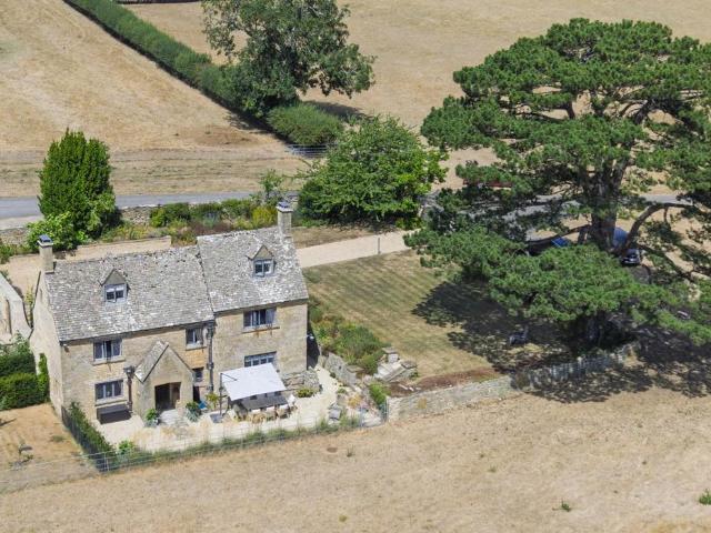 House for rent in Fossebridge, Gloucestershire