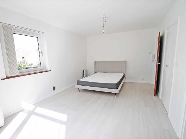 Studio for rent in Brunswick, Brighton & Hove