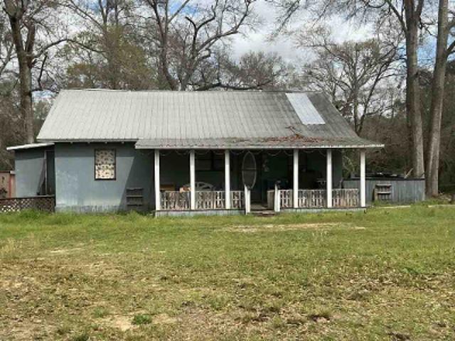 House for sale in Jay, Florida