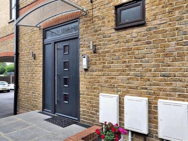Apartment for rent in Ivy Chimneys, Epping