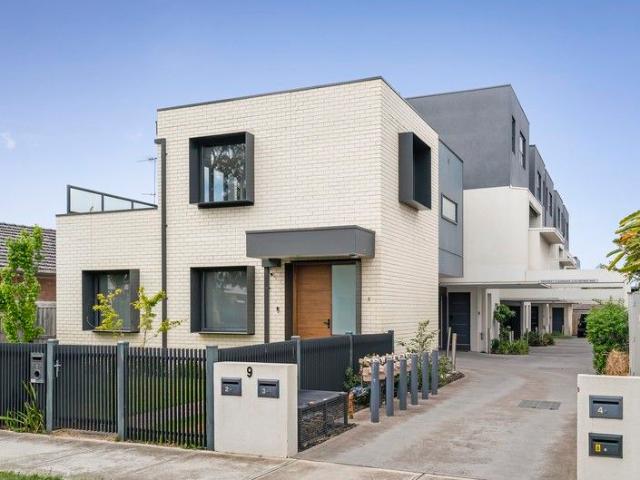 Townhouse for sale in West Footscray, Victoria