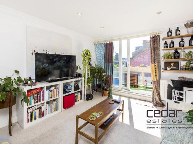 Apartment for rent in Brondesbury, Greater London