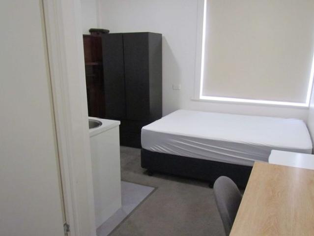 Granny Flat for rent in Dynnyrne, Hobart