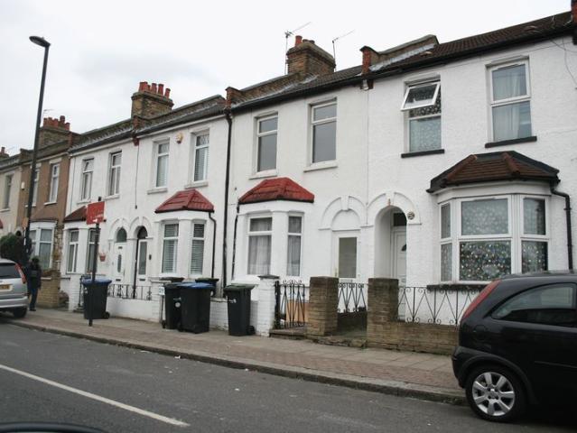 House for rent in Upper Edmonton, Greater London