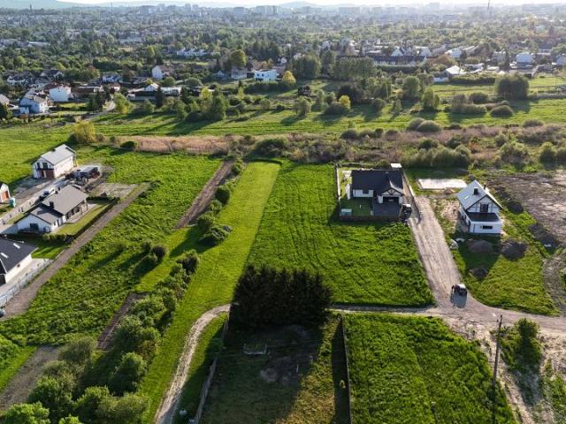 Grunt na sprzedaż w Domaszowice, Świętokrzyskie