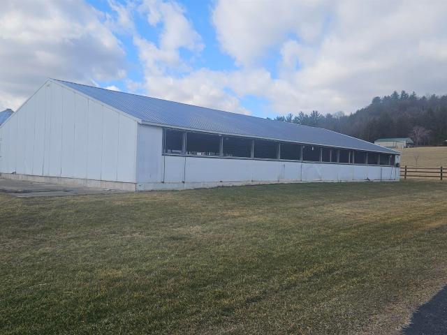 House for sale in Honey Creek, Wisconsin