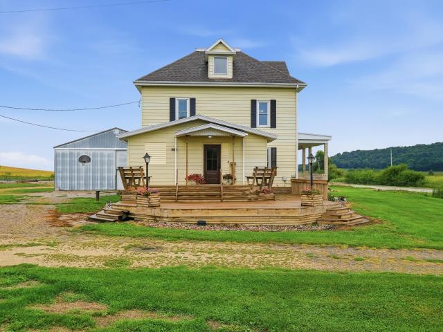 House for sale in Town of Honey Creek, Sauk County