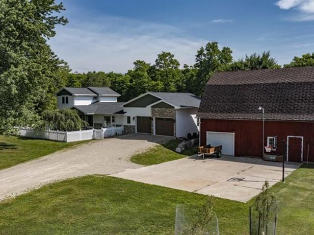 House for sale in Waupaca, Wisconsin