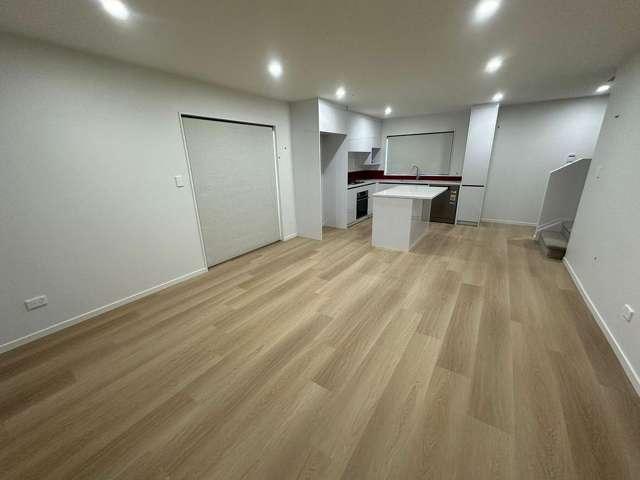 Townhouse for rent in Blockhouse Bay, Oroua County