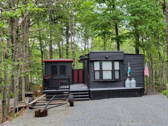 Land for sale in Newfoundland, Pennsylvania