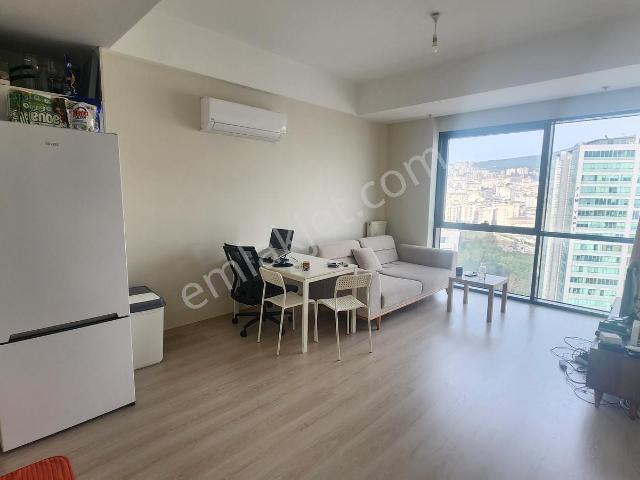 Topselvi Mahalesi, Kartal içerisinde kiralık Residence