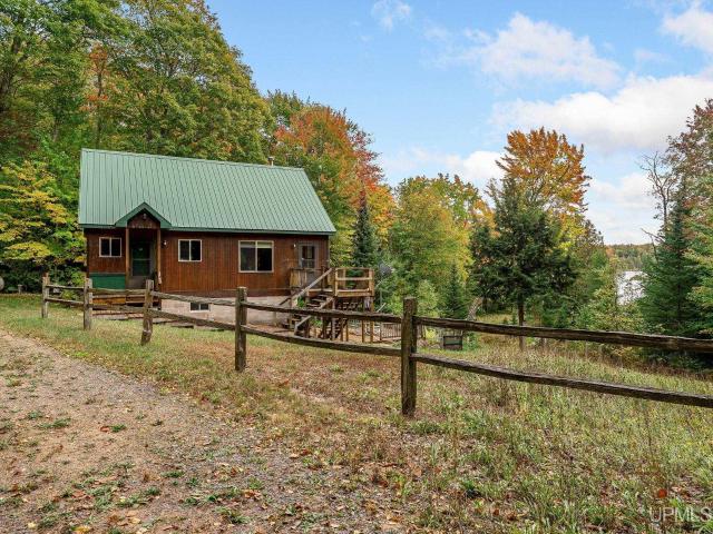 House for sale in Au Train Township, Alger County