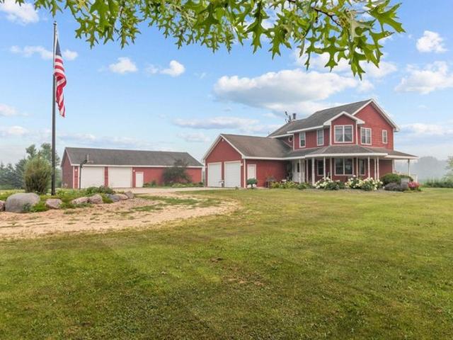 House for sale in Bear Creek, Wisconsin