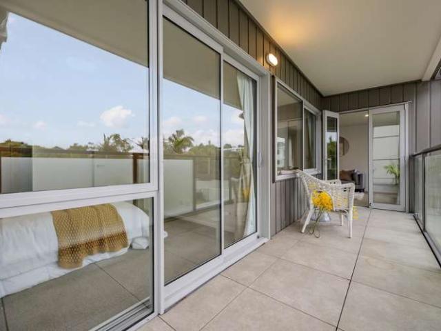 Apartment for sale in Whangaparaoa