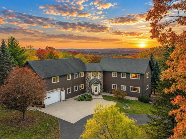 House for sale in Wisconsin Dells, Columbia County