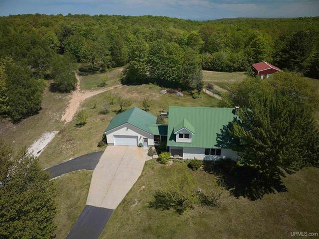 House for sale in Munising, Michigan