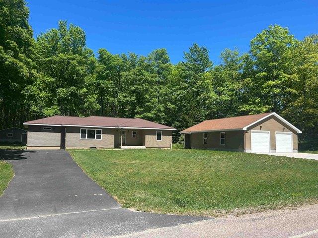 House for sale in Munising, Michigan