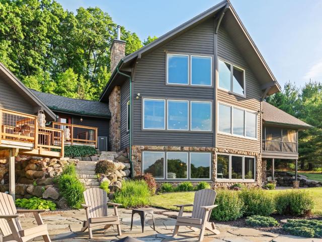 House for sale in Honey Creek, Wisconsin