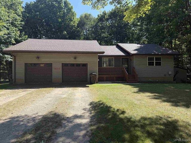 House for sale in Munising, Michigan