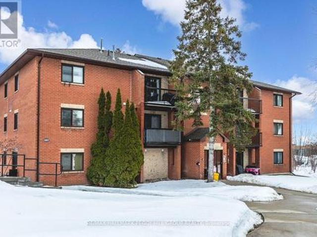 Condo for sale in Barrie, Ontario