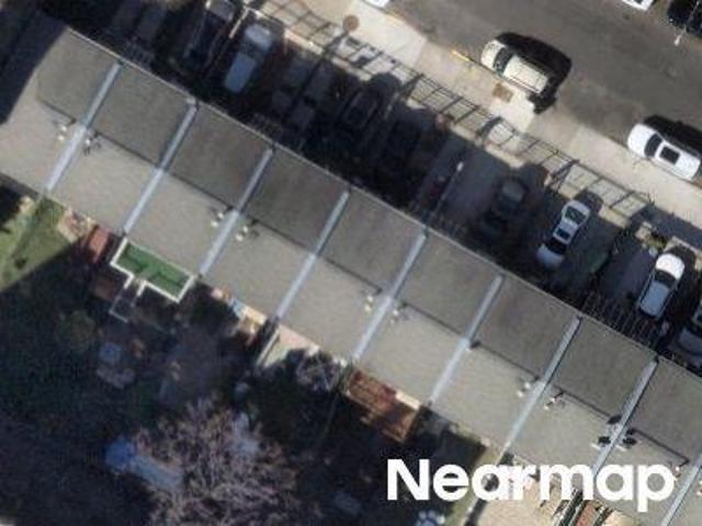House for sale in The Bronx, Arverne