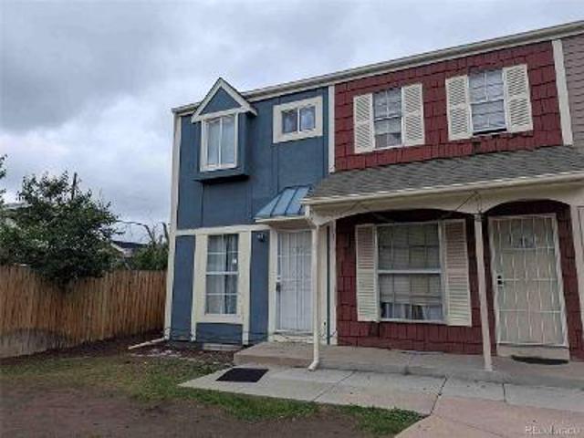 Townhouse for sale in Arapahoe, Colorado