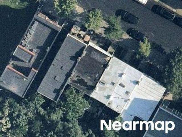 House for sale in The Bronx, Arverne