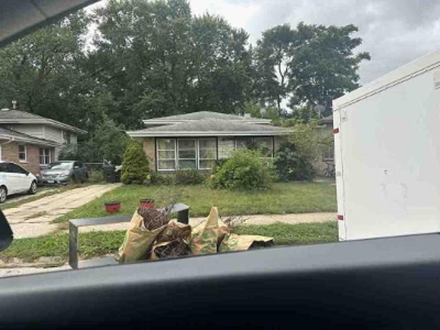 House for sale in Harvey, Illinois