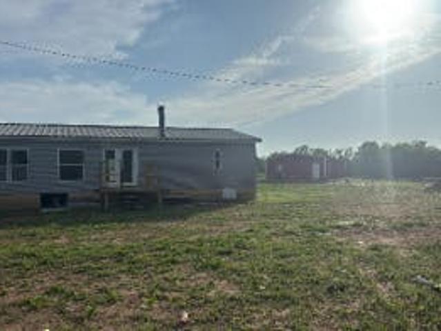 House for sale in Lone Wolf, Oklahoma