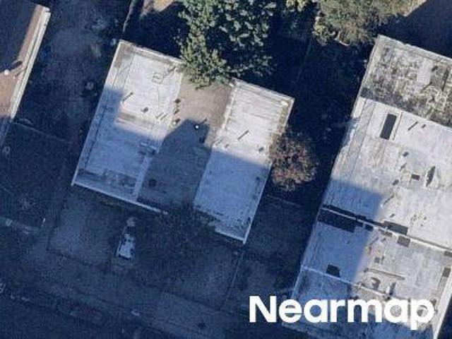 House for sale in The Bronx, Arverne