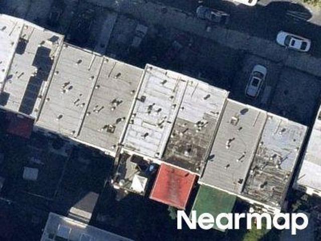 House for sale in The Bronx, Arverne