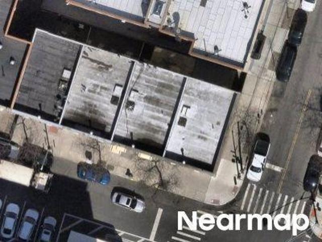 House for sale in The Bronx, Arverne