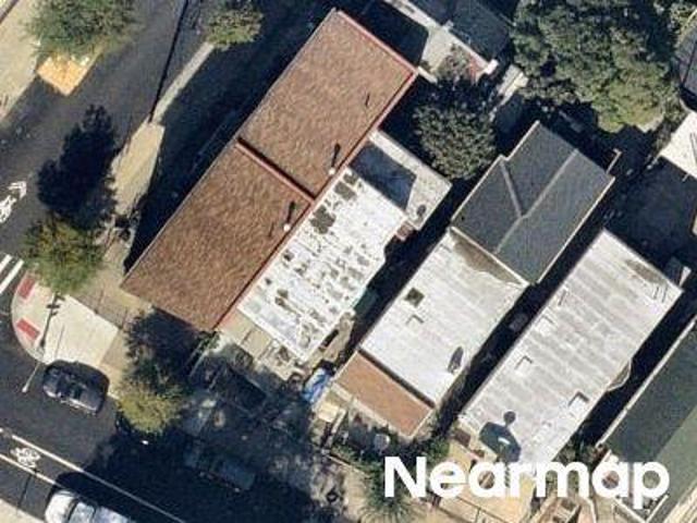 House for sale in The Bronx, Arverne